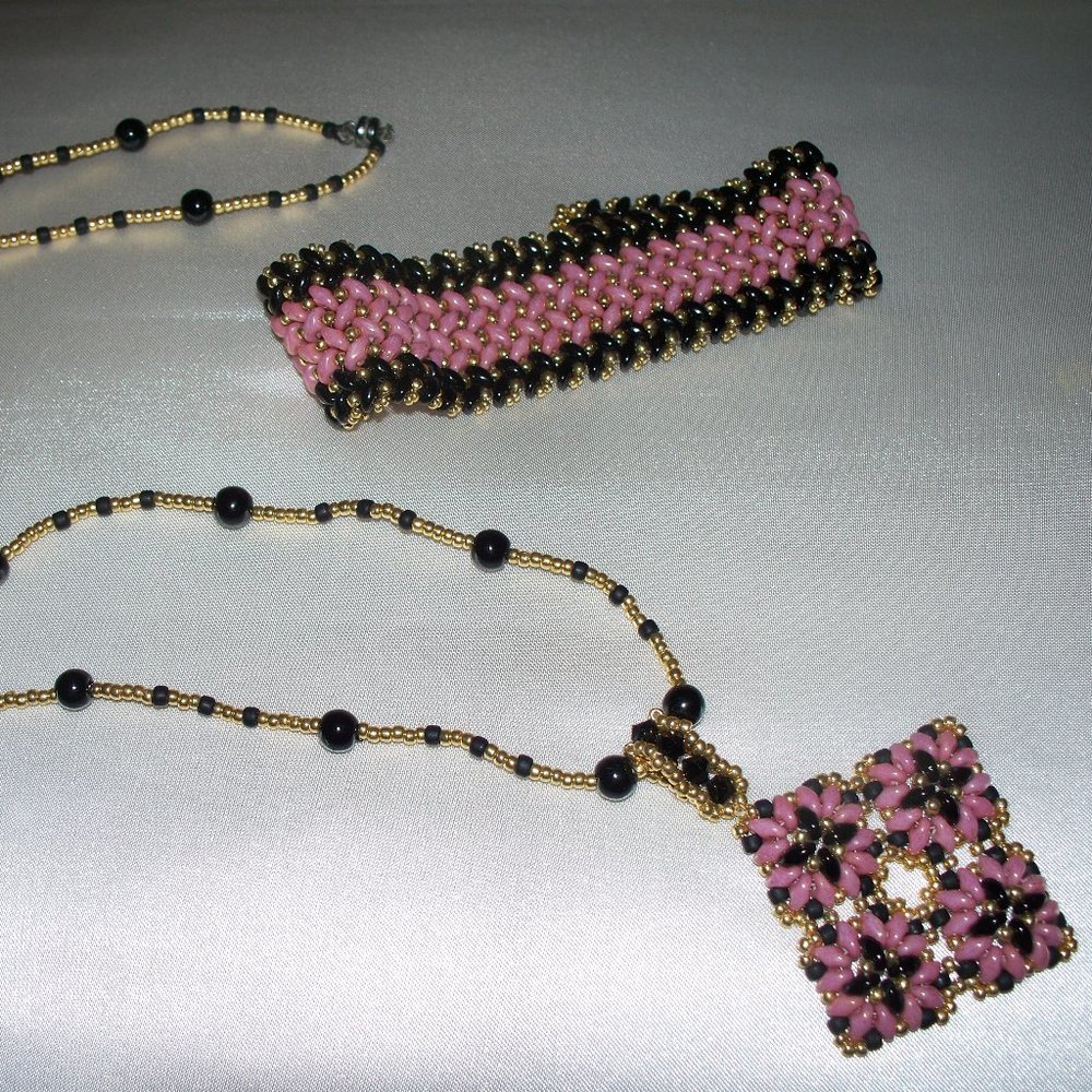 Beaded Necklace with matching Bracelet